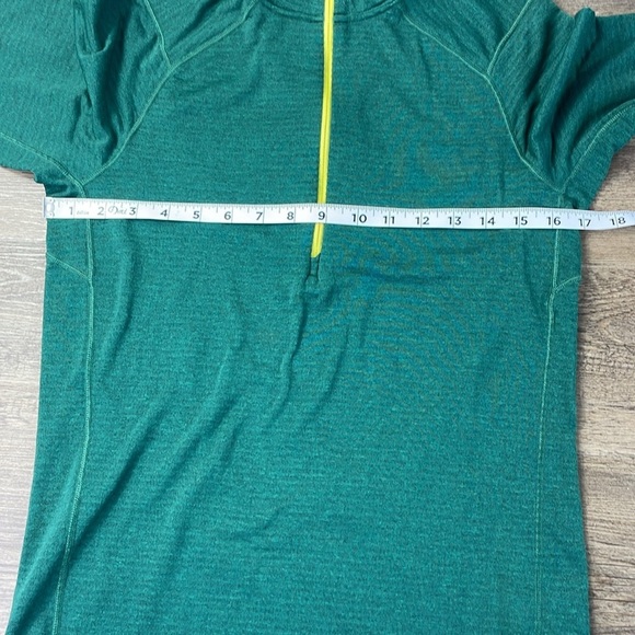 Patagonia Men’s Green Capilene Thermal Weight Zip-Neck Base Layer Size XS - Picture 6 of 8